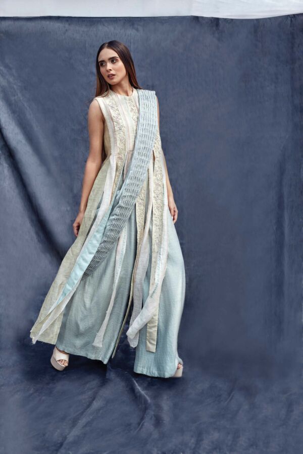 Panelled Kurta Set With Textured Dupatta